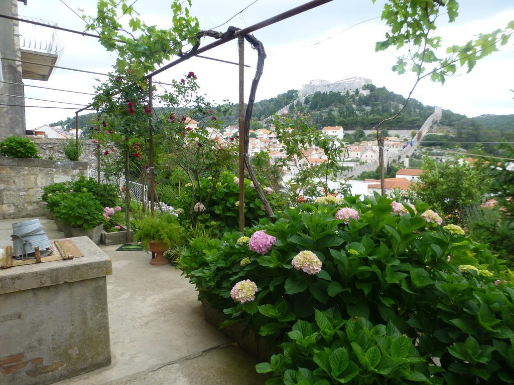 Guesthouse Bracanovic Hvar Town Kültér fotó